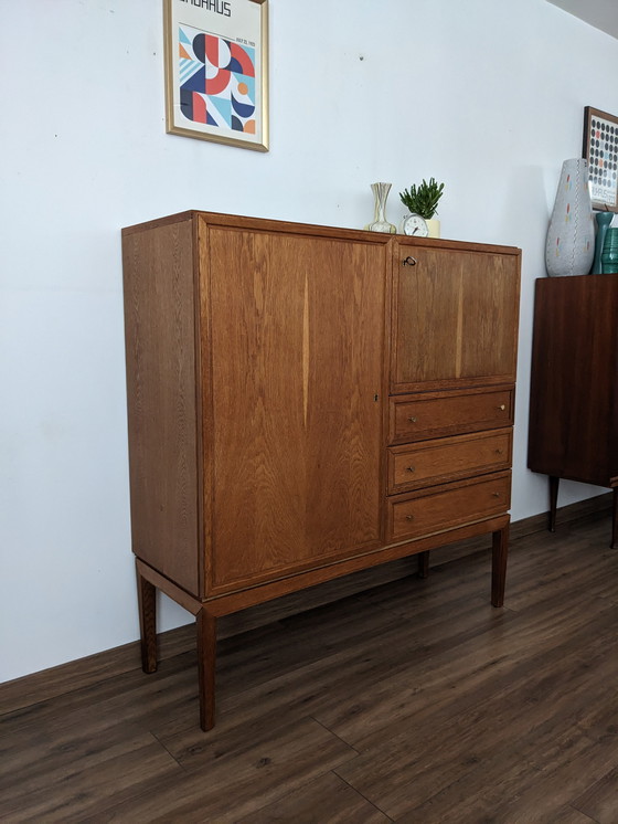 Image 1 of Credenza alta in stile vintage scandinavo