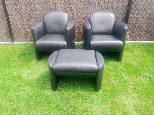 Set aus 3 „Jori“-Sitzgruppen – 2 Club Angel JR 3250 – Modell 2012 – schwarz