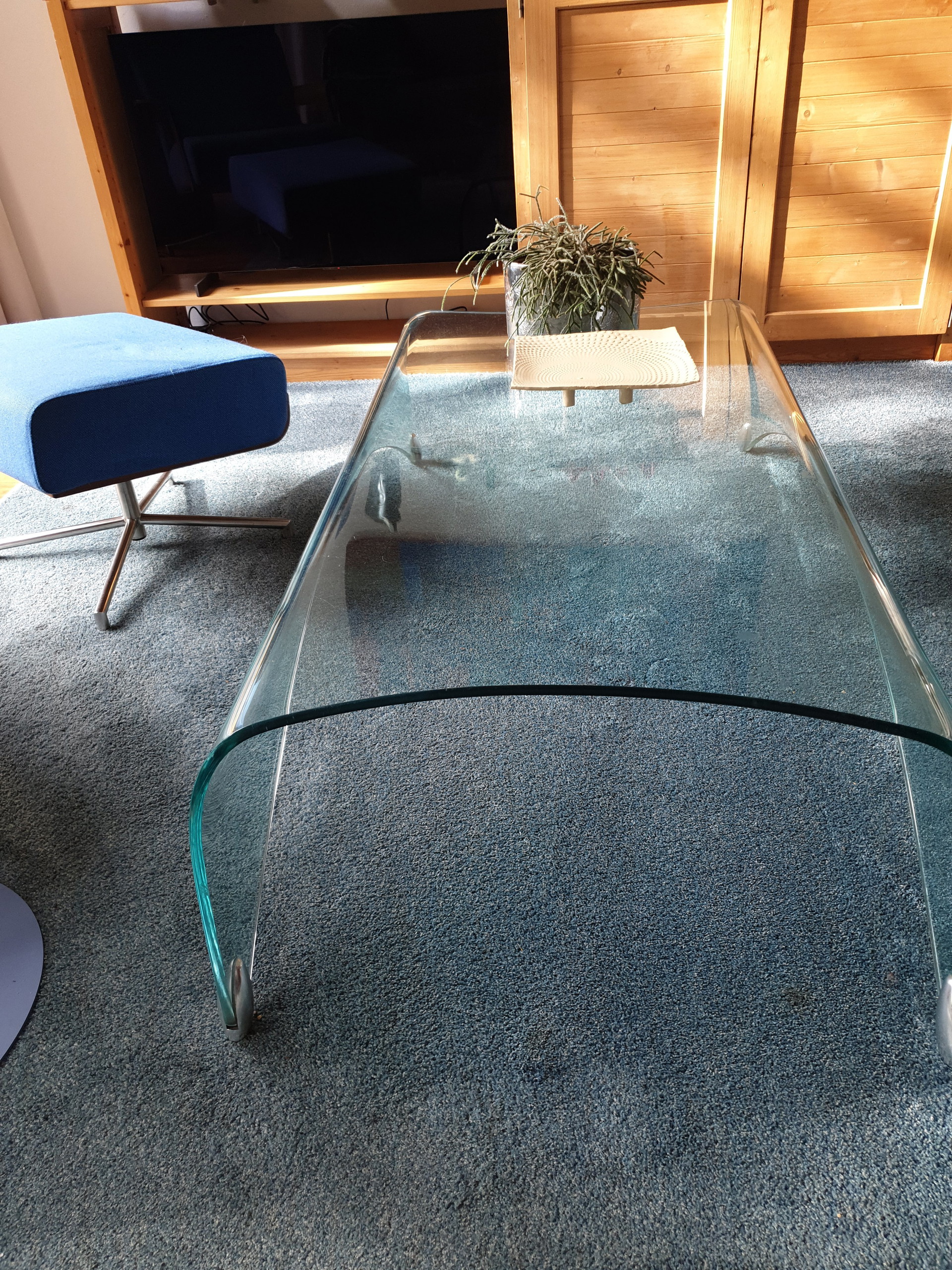 【JONKER 048 コーヒーテーブル】1枚ガラス／FIAM Italia FIAM Italia Glass Coffee Table | €200 | Whoppah