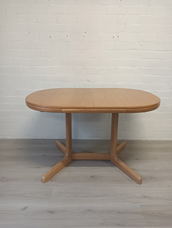 Image 1 of Lübke, extendable oval table