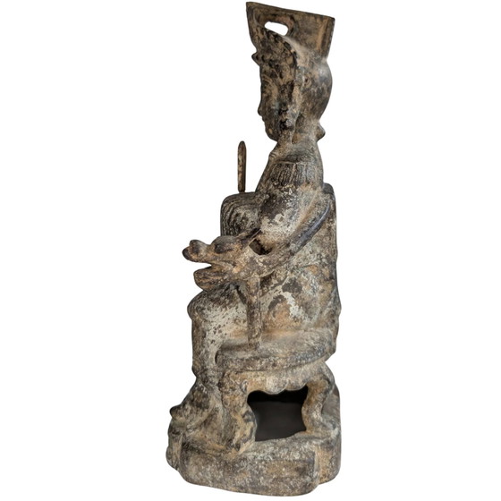 Guanyin aus vergoldeter Bronze auf Drachenthron, 18./19. Jh. – Bildhauerei (photo 7 of 10)