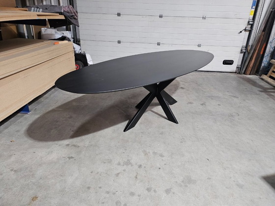 Image 1 of Tavolo ovale in rovere massiccio