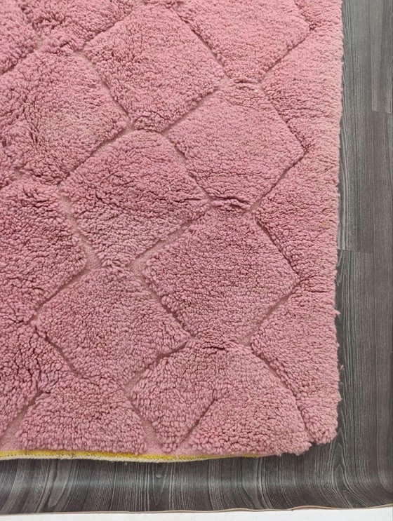 Image 1 of Tapis berbère en laine pure fait main traditionnelle taille 150/250 cm