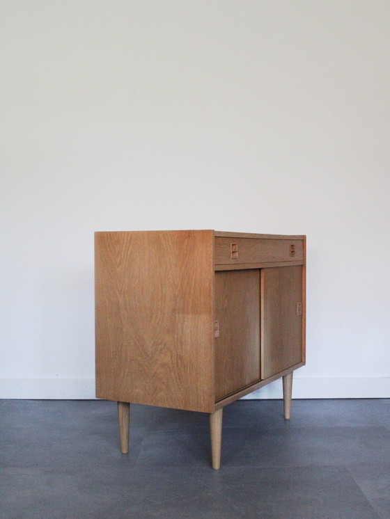 Vintage Danish sliding door wardrobe with drawer in oak – Sideboard, Wood (photo 6 of 10)
