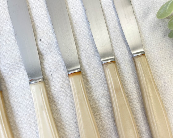 6 couteaux vintage en Bakélite ivoire France – Accessoires de table (photo 8 of 14)