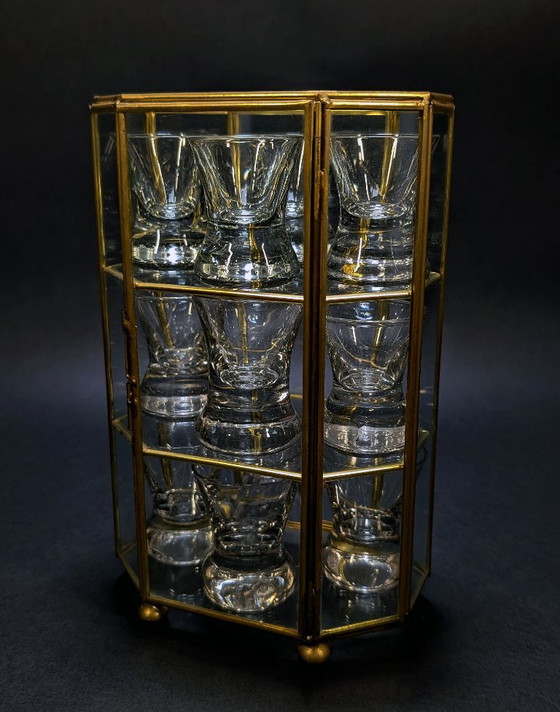 Vitrine en Laiton Doré & 11 Verres à Liqueur UV Réactifs, Cabinet de Curiosités, Verres et carafes, Métal (photo 4 sur 8)