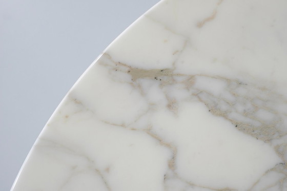 Image 1 of Tavolo da pranzo in marmo Tulip di Eero Saarinen per Knoll International.