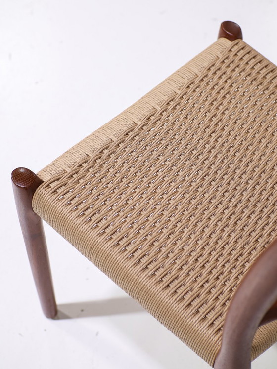 Image 1 of 6 chaises de salle à manger N.O. Møller modèle 85 en teck vintage