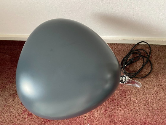 Image 1 of In vendita: lampada da tavolo vintage Gubi Cobra color grigio antracite.