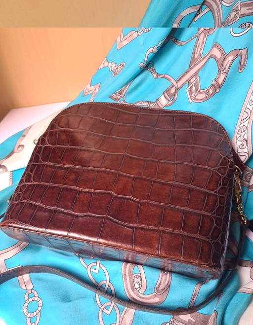 1x bolso de hombro italiano de la marca de lujo Anna Valerie Adolf.