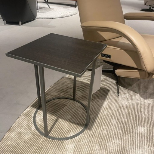 Leolux Prismo side table