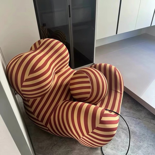 Icon Design "UP" fauteuil en voetenbank - Soara patroon

Nieuw
