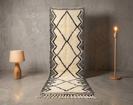 Tapis en laine handmade de passage noir et blanc sur mesure 75/300 cm – Aime Té, vloerkleden en tapijten, Wool