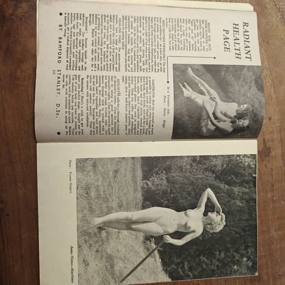 Image 1 of Magazine naturiste vintage « Santé et efficacité » de 1948 – Encadré