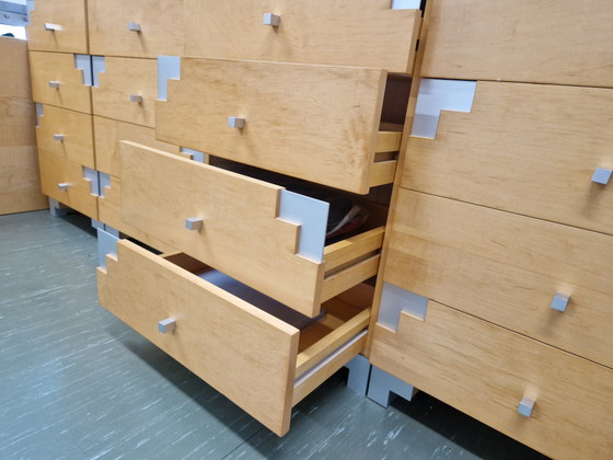 Image 1 of Commode unique à 4 tiroirs