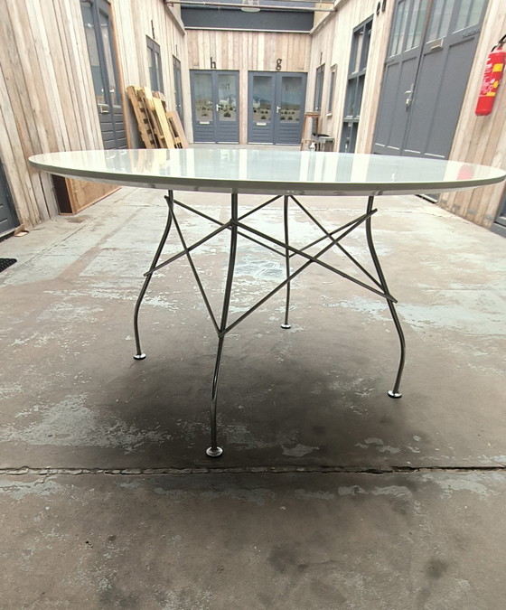 Image 1 of Round Kartell glossy table Antonnio Citterio & Löw 2001