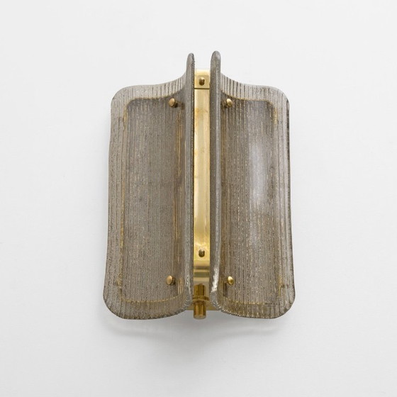 Image 1 of Paar gebogener, gerippter Wandleuchten aus Muranoglas und Messing