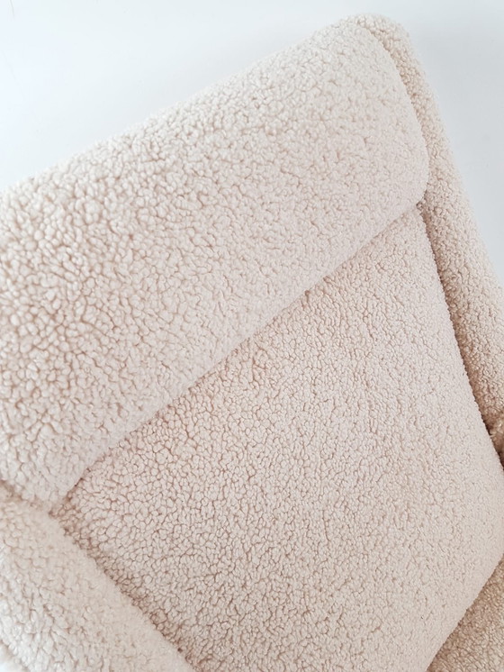 Image 1 of Vintage fauteuil nieuw gestoffeerd met teddy