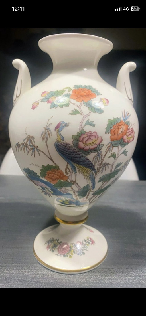 Bellissimo vaso Wedgwood (Gru Kutani)