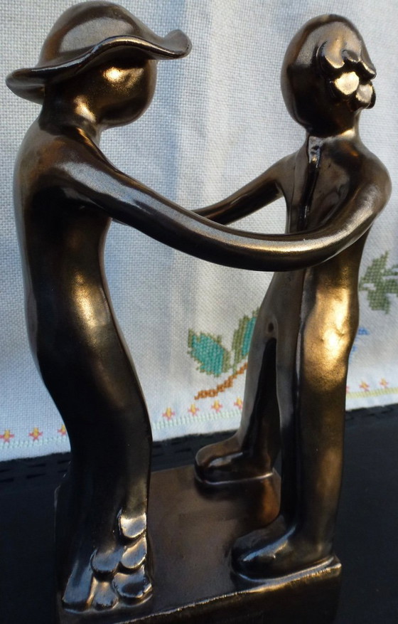 Image 1 of Coppia di sposi in ceramica, bronzata, l'Impegno.