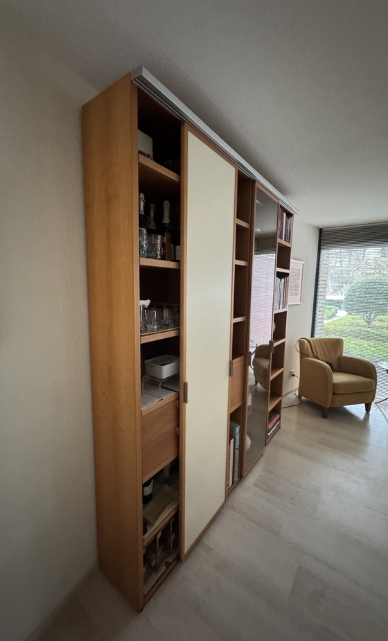 Image 1 of Armoire murale Poliform en noyer