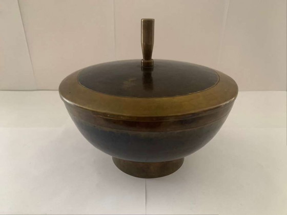 Image 1 of Scatola con coperchio Bonbonniere di Hans Przyrembel, Marianne Brandt, Alfred Lipovec, Bauhaus, ottone