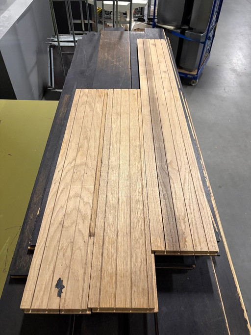 Hardhouten Eiken vloer zwart (+-60m2)