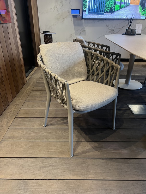 Image 1 of B&B Italia Tafel en 4 Stoelen