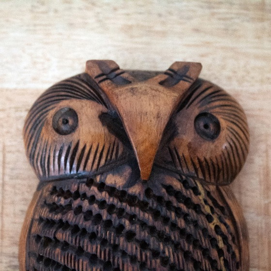 Statuetta vintage indonesiana di gufo in legno intagliato a mano, arte popolare. – Oggetti decorativi, Wood (photo 6 of 8)