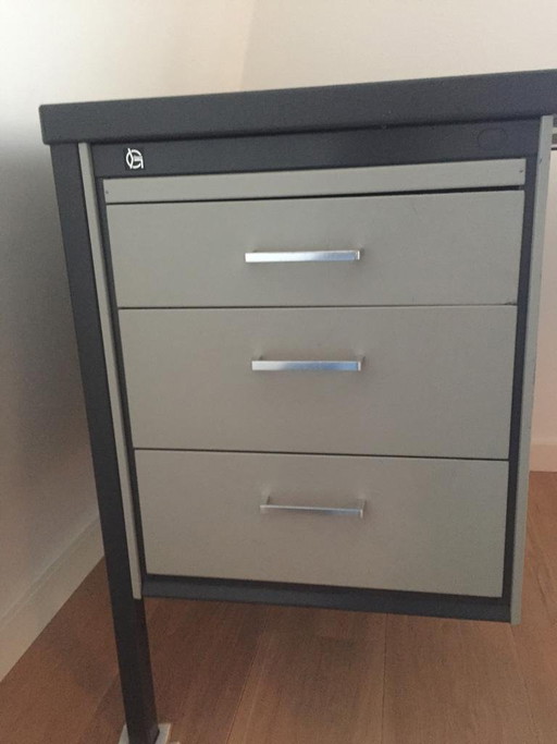 Gispen Desk - Vintage – bureau, Metal (photo 2 of 8)
