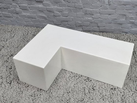 Image 1 of Tavolino laterale a forma di L con rotelle, design italiano di metà secolo, stile Space Age, Italia, anni '80