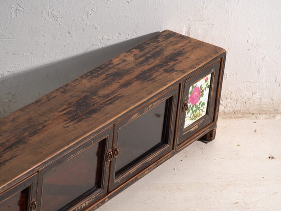 Antique low cabinet in elm wood – China, circa 1900 – Sideboard cabinet, Iron, Glass, Rustic (photo 18 of 39)