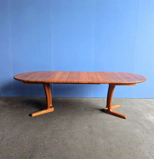 Vintage Dyrlund dining table extendable