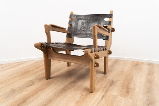 Image 1 of Fauteuil lounge par Angel Pazmino