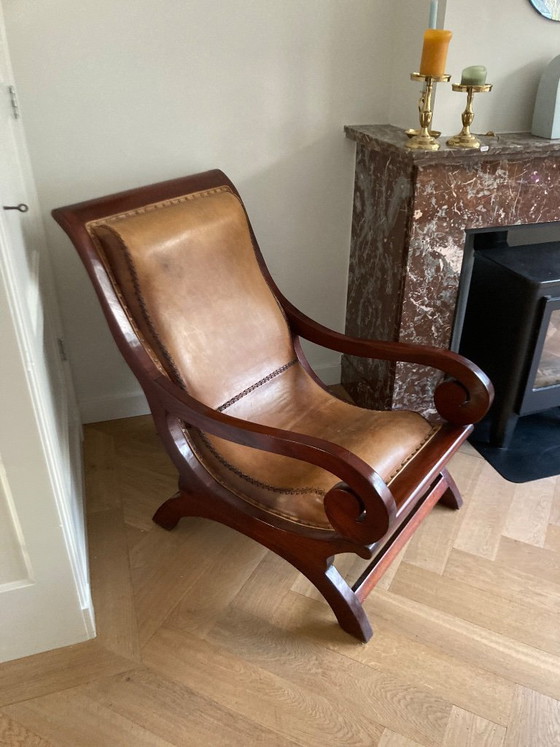 Image 1 of fauteuil en cuir et bois trône attirant