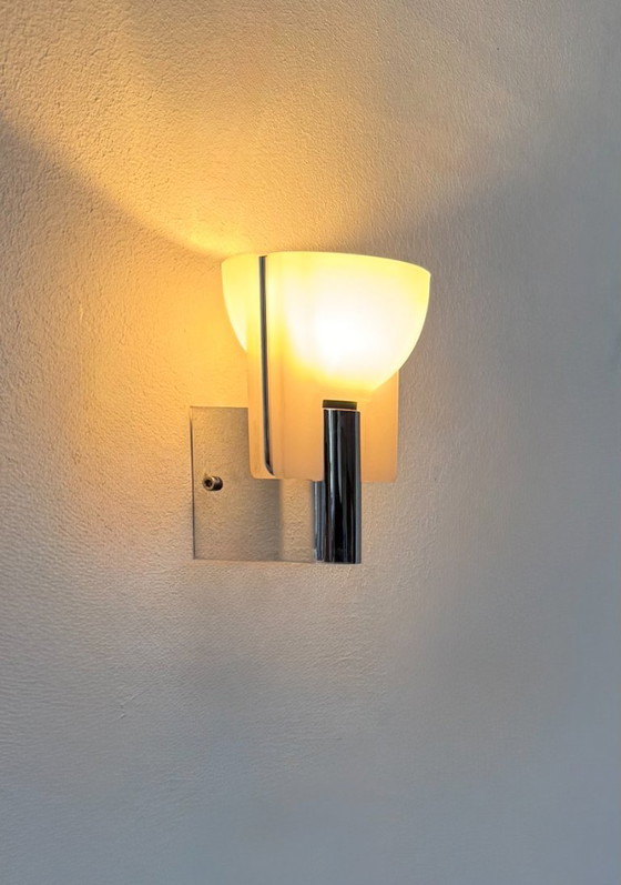 Image 1 of Coppia di applique vintage, metallo cromato e vetro sabbiato stampato, Italia, 1980