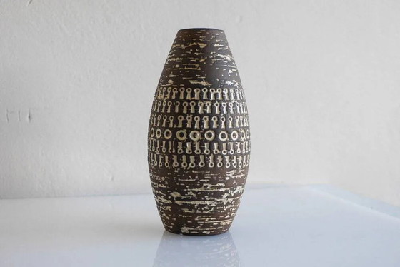 Image 1 of Brutalist Scandinavian modernist ceramic vase by Mari Simmulson for Upsala Ekeby, Sweden, 1970s.