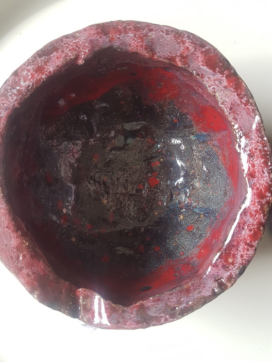 Image 1 of Maceta o urna grabada