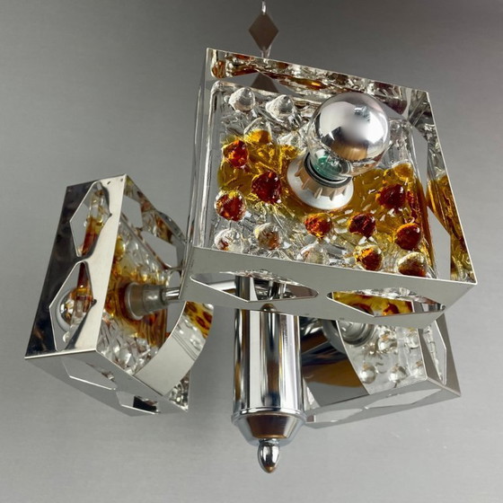 Image 1 of Toni Zuccheri per Mazzega, lampada a sospensione a tre luci in vetro di Murano e cromo degli anni Settanta.
