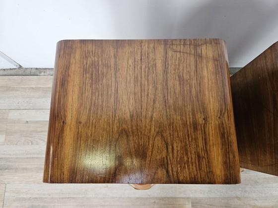 Image 1 of Mesitas de noche Art Déco de nogal con puerta y cajón