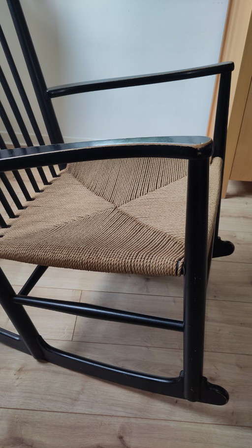 Hans J. Wegner J16 rocking chair