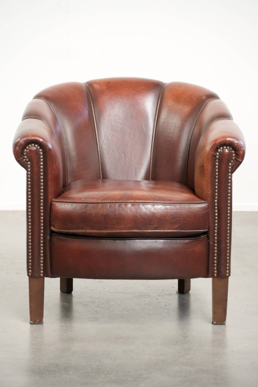 Characterful vintage sheepskin club armchair with an original design and beautiful warm colors – fauteuils (photo 2 of 15)