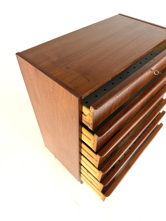 Image 1 of Cassettiera danese vintage in teak anni '60