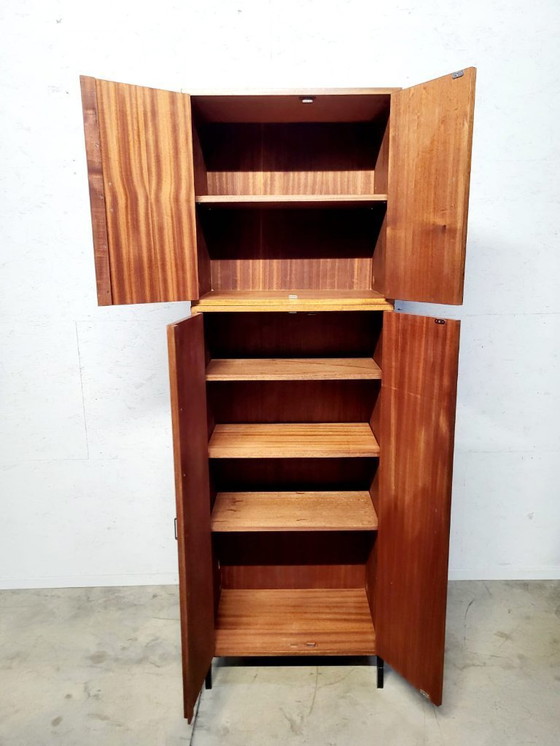 Image 1 of 2-delige (losse delen) vintage hoge opbergkast – 1960s – Echt houtfineer