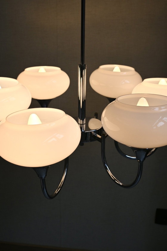 Image 1 of Grande lampadario vintage, era spaziale