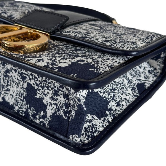 Dior Montaigne 30 – Crossbody bags, Calfskin (photo 20 of 25)