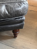 Poltrona da fumo Chesterfield vintage con poggiapiedi