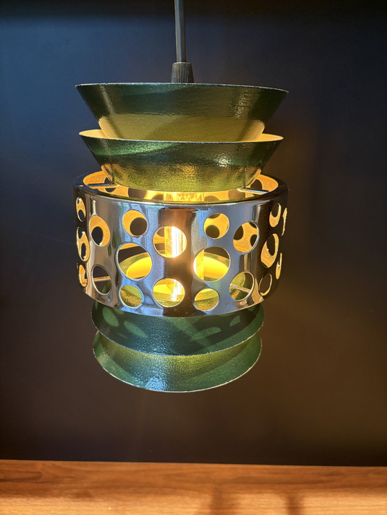 Image 1 of Lampada a sospensione vintage verde massiccia