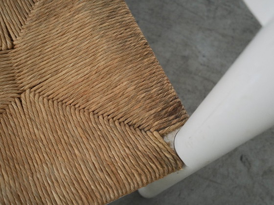 Image 1 of Conjunto de cuatro sillas de madera de haya, diseño italiano, década de 1980, fabricadas en Italia.
