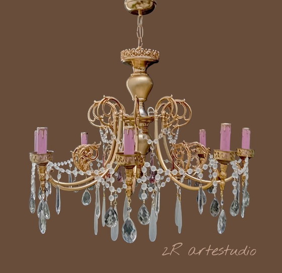 Image 1 of Chandelier in excellent condition, with 8 light points